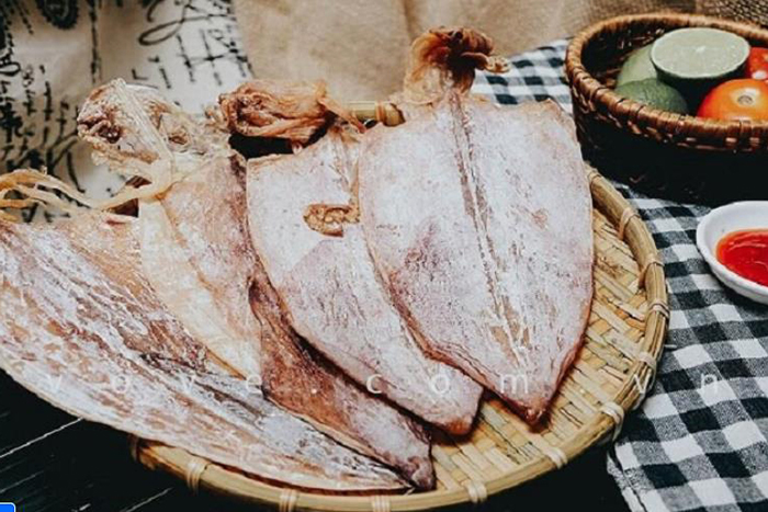 Dried squid in Cat Ba 